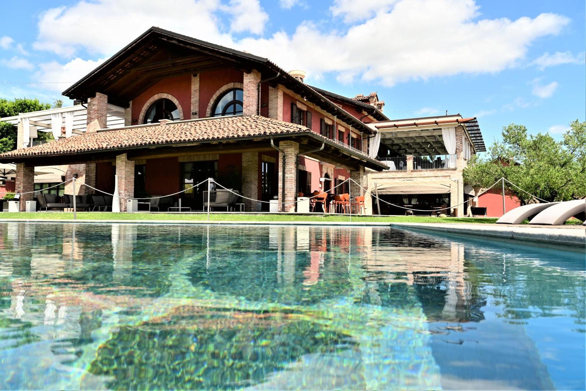 La Madernassa Resort - Casalora Dimora Storica Di Charme Guarene Εξωτερικό φωτογραφία