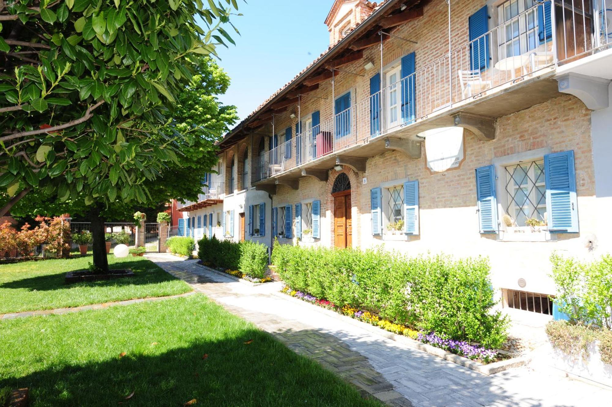 La Madernassa Resort - Casalora Dimora Storica Di Charme Guarene Εξωτερικό φωτογραφία